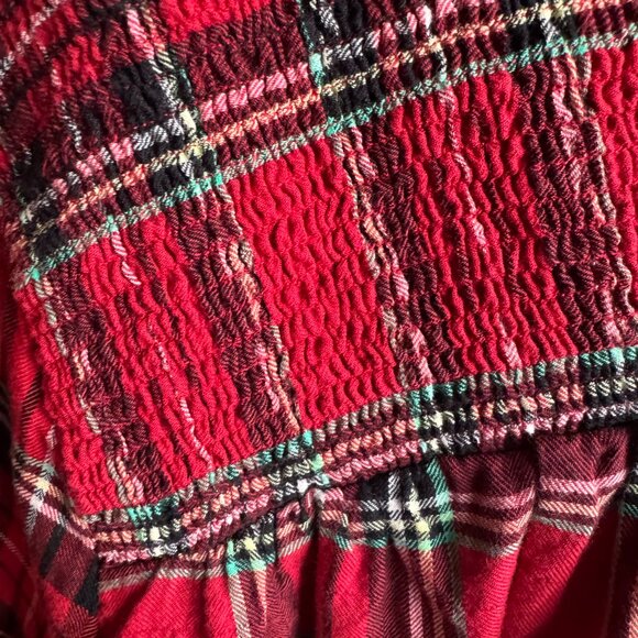 J. Crew Women's Ruffleneck Cotton Flannel Popover in Good Tidings Plaid - Plus - Picture 3 of 3